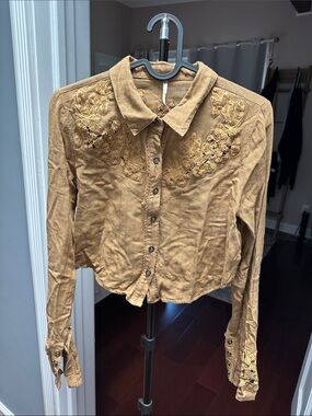 Free People Tan western style Cropped Button-Up